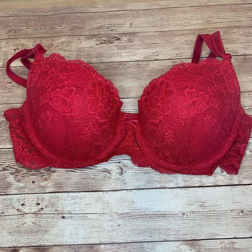 {Victoria’s Secret} Red Lace Dream Angels Bra 34C
